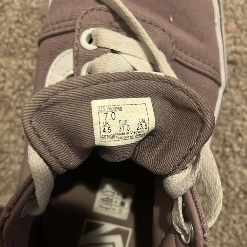 Vans - Picture 3 of 3